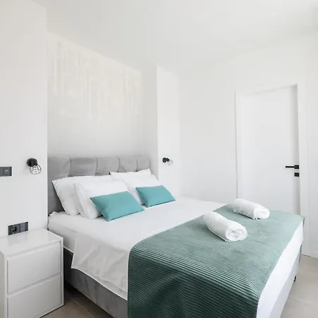 Villa Magic Sky 1 *